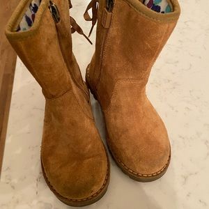 Ugg girls boots